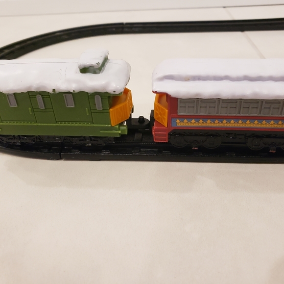 1997 Disney Anastasia Toy 4 Car Train and Railroad Track - Picture 5 of 12